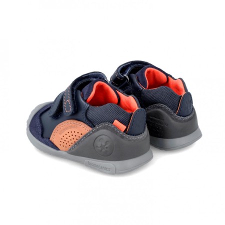 Παιδικό δερμάτινο sneaker για αγόρια Biomecanics 231125-A